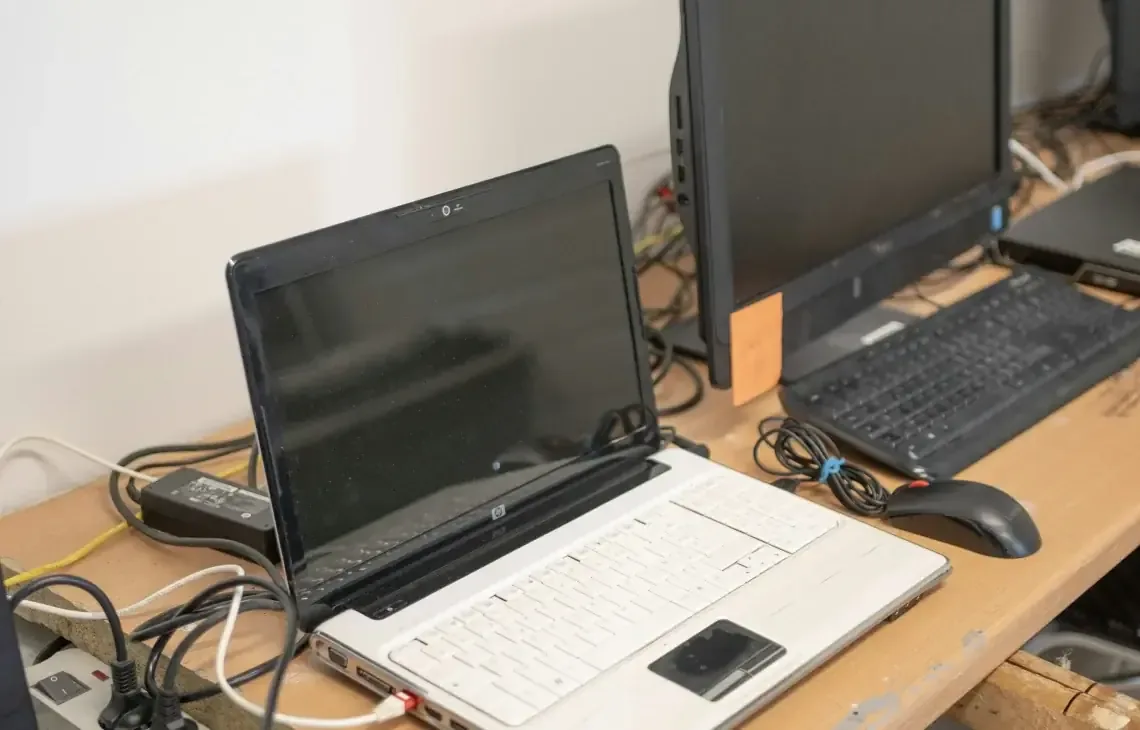 Obsługa klientów indywidualnych i firm – Dlaczego powinieneś nas wybrać? — Instalacja modemu LTE w ThinkPad bez fabrycznej opcji