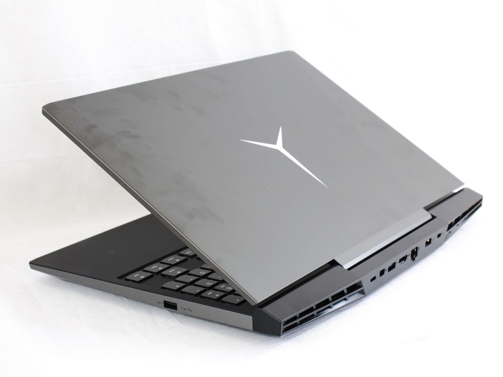 Laptop Lenovo Legion Y7000P-1060